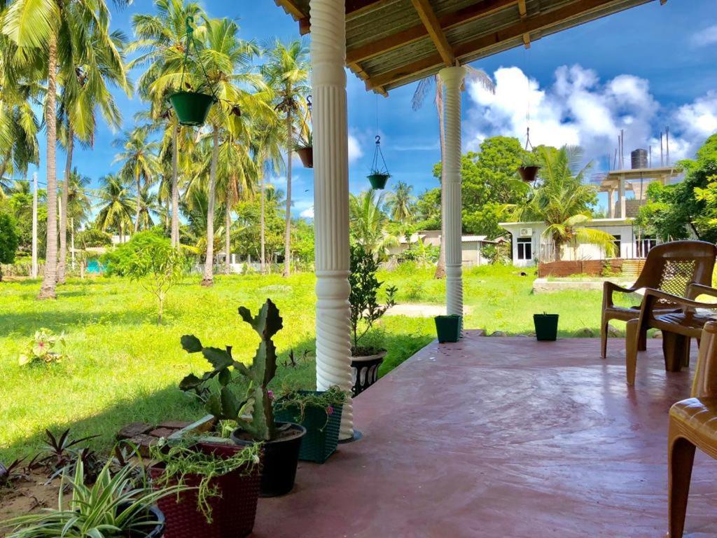 Sai Seashell Rest Inn Nilaveli Trincomalee Dış mekan fotoğraf
